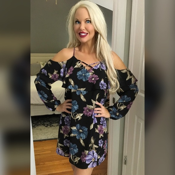 LAST 1! 💕Pretty Black/Lilac Dress w/Cold Shoulder - Picture 2 of 3